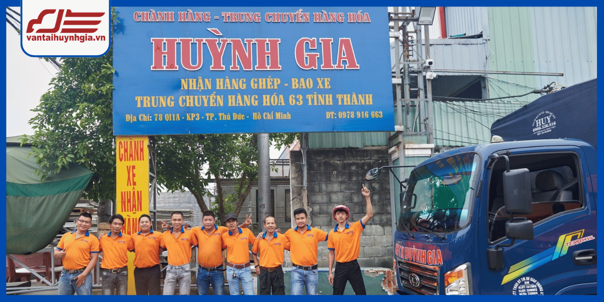 Đội ngũ nhân viên vận tải Huỳnh Gia
