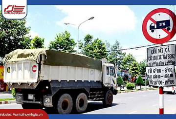 Bảng cấm xe tải – Ý nghĩa, phân loại và mức phạt mới nhất 2025