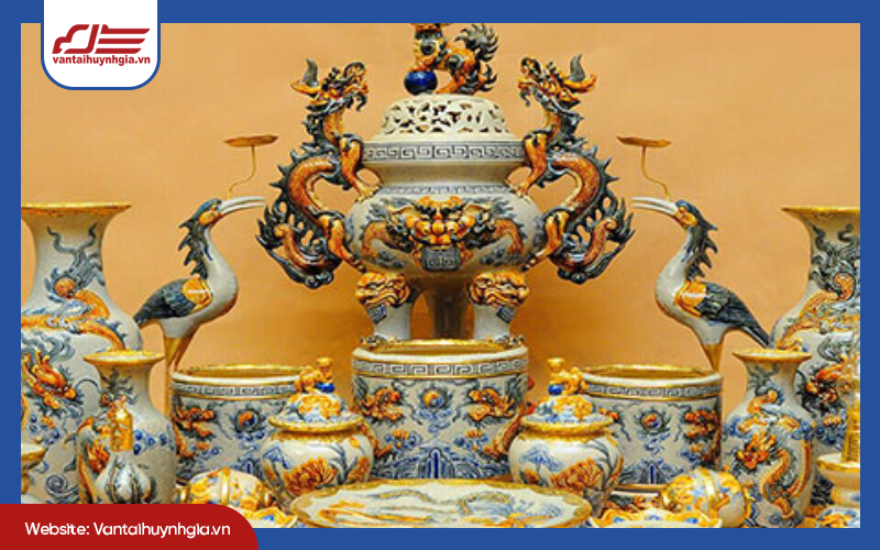 Ý nghĩa của bát hương trong văn hóa tâm linh người Việt