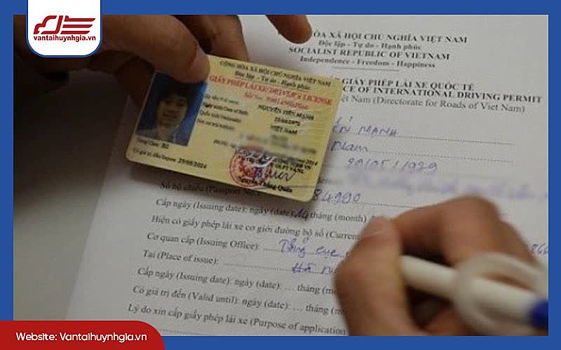 Gia hạn và đổi giấy phép lái xe