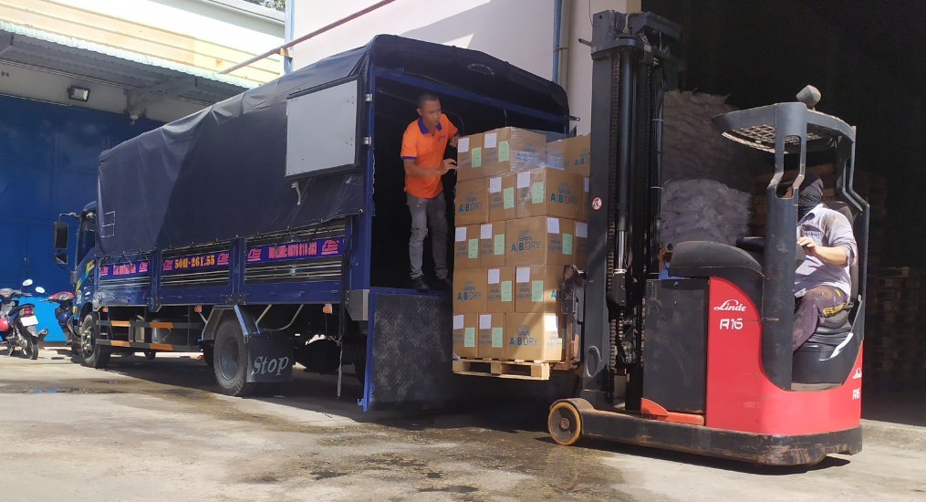 trung chuyen hang noi thanh