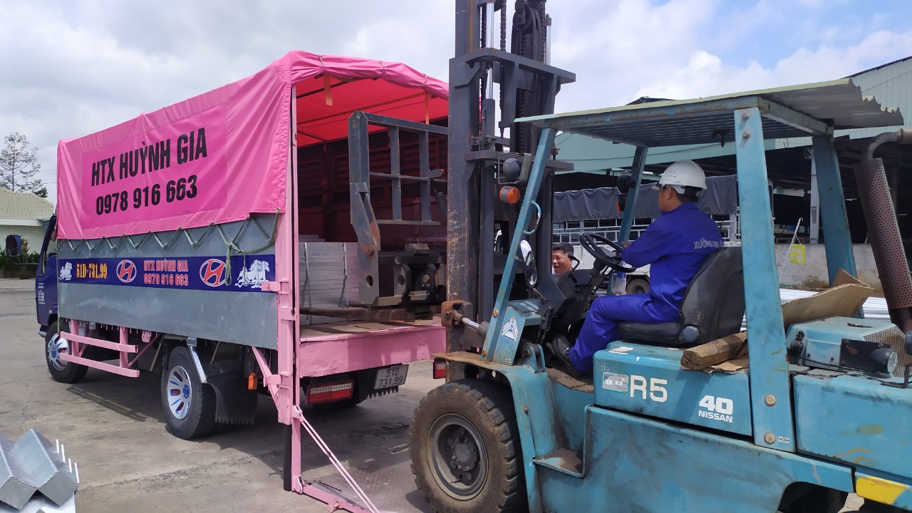 van chuyen hang gia re