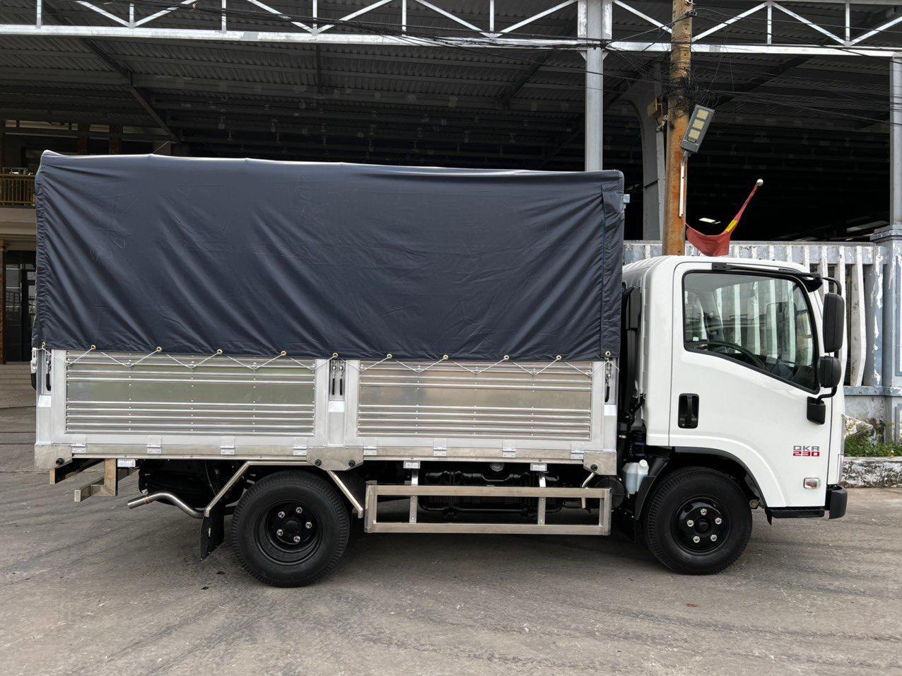 Xe tải thùng mui bạt