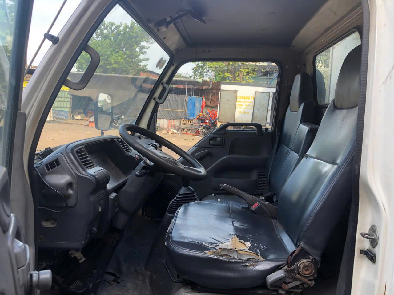 Xe đông lạnh Isuzu đời 2012 Tải 630Kg